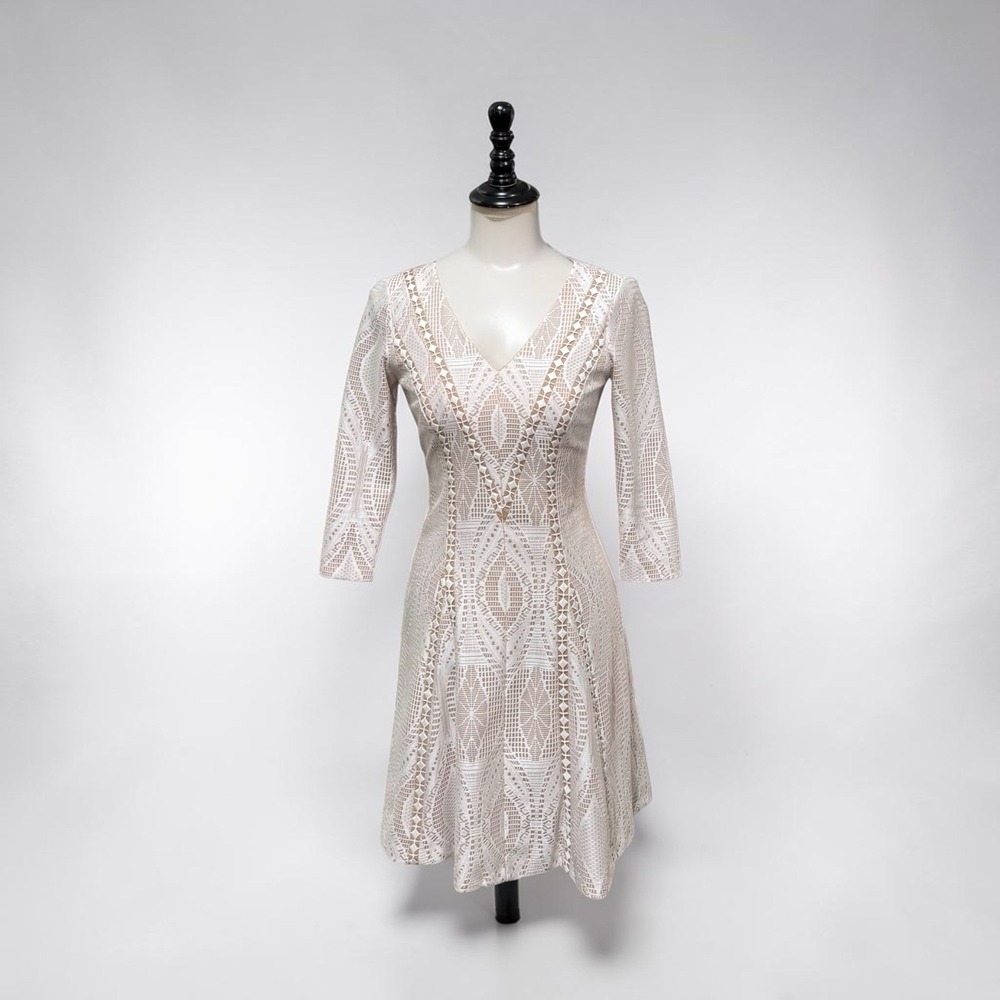 Boho Charm Romantic Nude Lace Overlay Cream Antique White V Neck Dress Sz 0 EUC